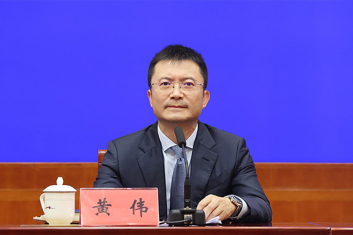 黃偉表示,皇崗口岸重建工程已進入收官衝刺階段。(深圳市政府新聞辦)