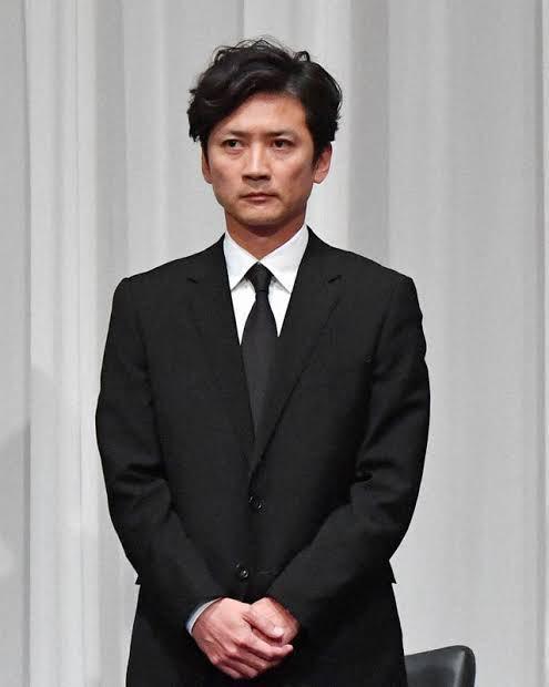 國分太一被指曾以LINE發訊息要求女性工作人員自拍不雅照,還涉及職場欺凌行為。