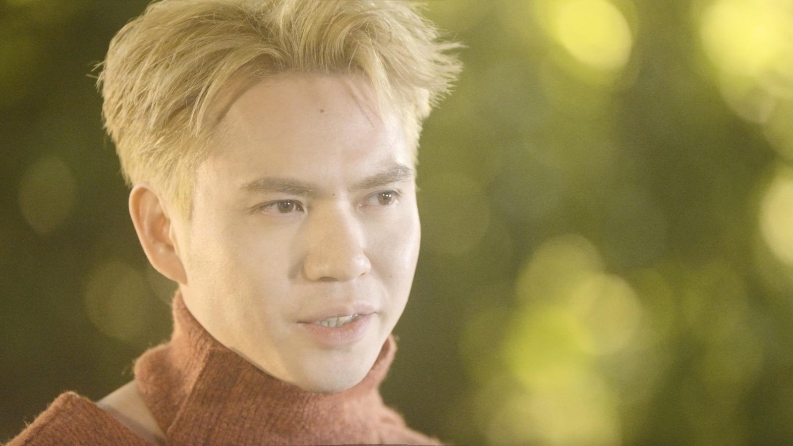 KING以「KING IS BACK」強勢回歸。