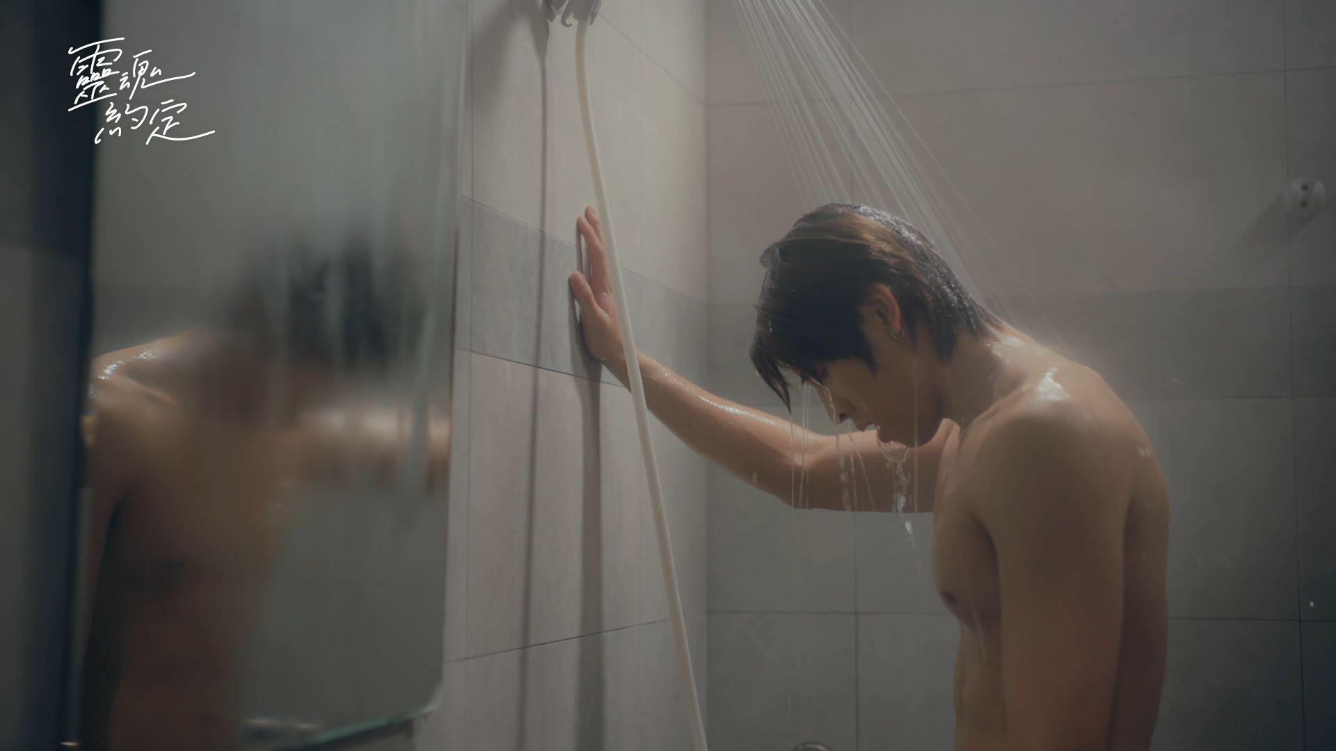 BL劇《靈魂約定》不乏出浴、裸露、親嘴戲等吸睛場面。