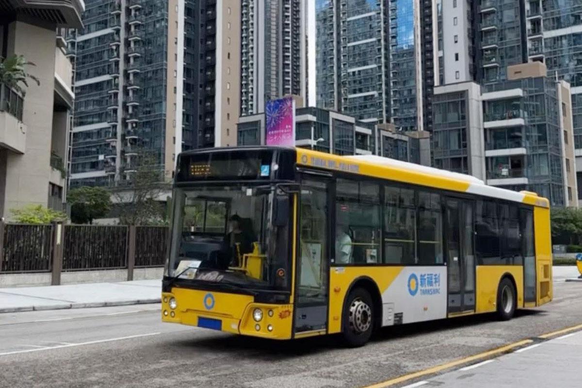 有網民分享在啟德出現的澳門新福利巴士照片。(FB群組「啟德居民自由講~」)