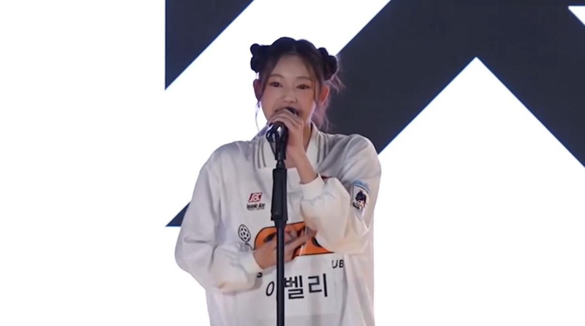 NEXT MONSTER首位公開練習生Evelli。