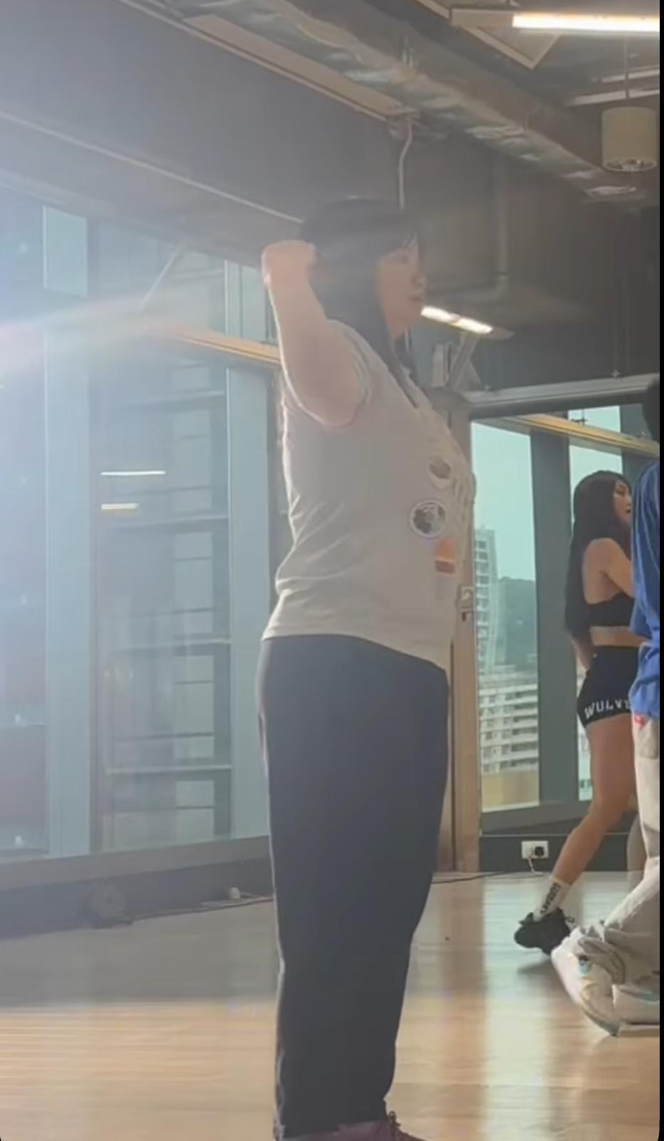 阿儀公開學跳舞影片。