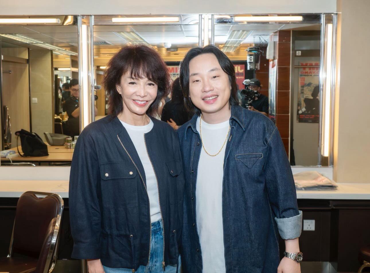 鄭裕玲也驚喜現身紅館。