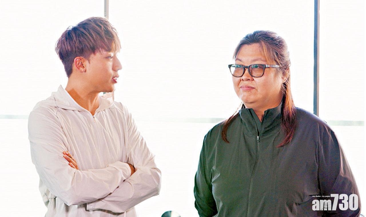 AK初出道時,曾與花姐包拗頸。