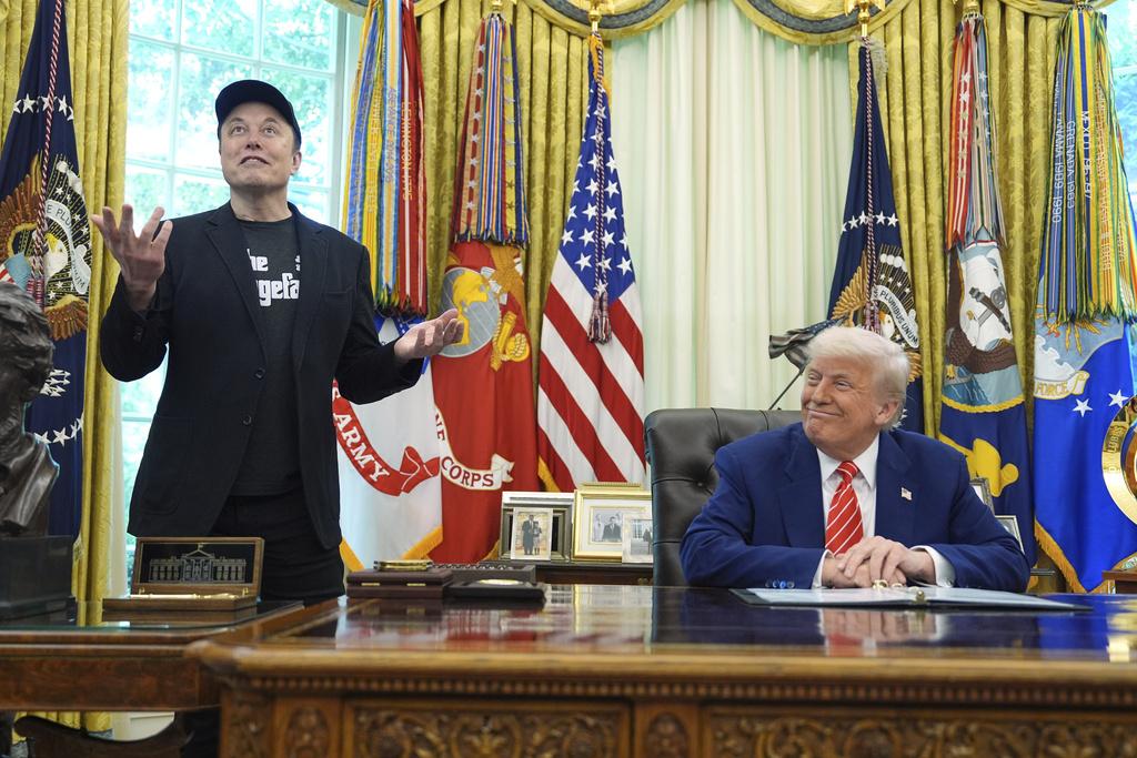 馬斯克被指因法案影響其利益而深感不滿。(美聯社)