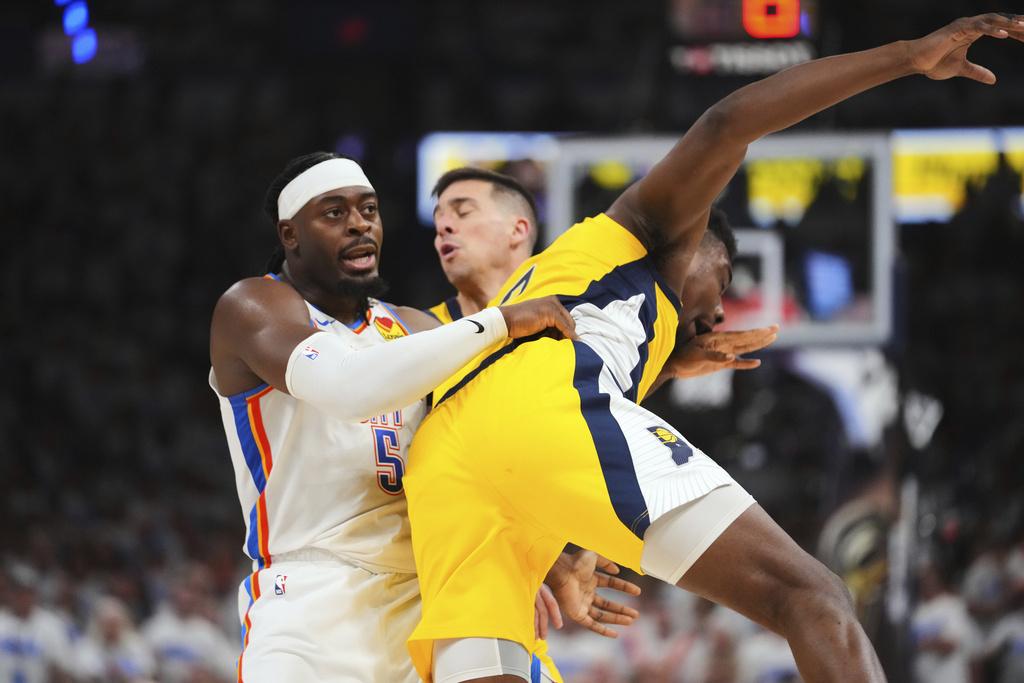 NBA總決賽第一場,溜馬111:110擊敗雷霆。(美聯社)