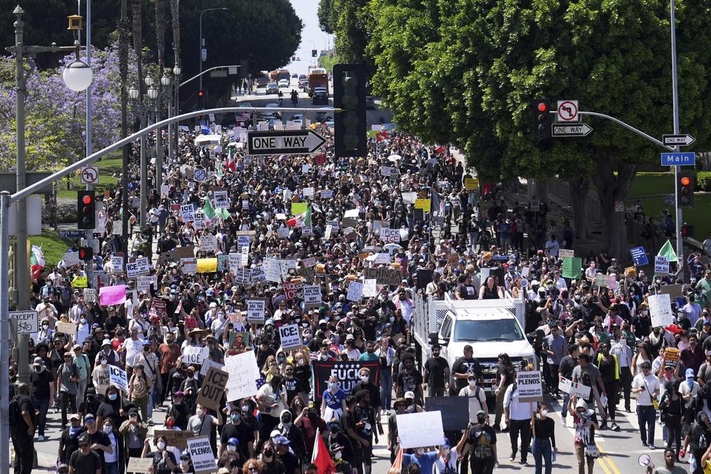 美國洛杉磯爆發警民衝突。(美聯社)