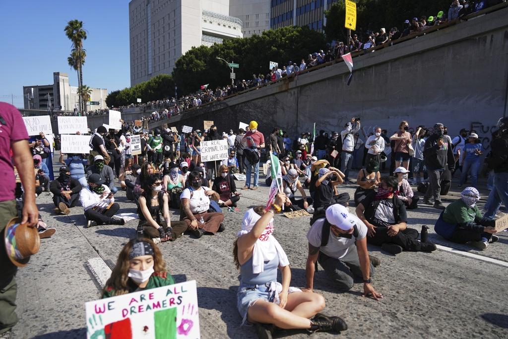 美國洛杉磯爆發警民衝突。(美聯社)