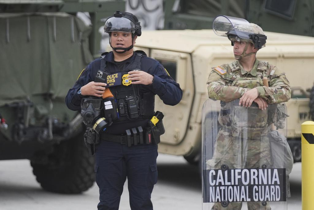 洛杉磯衝突|美國的反對拘捕非法移民引發的示威持續,聯邦法官布雷耶頒布臨時禁制令,阻止總統特朗普在洛杉磯部署國民警衛隊。(美聯社)