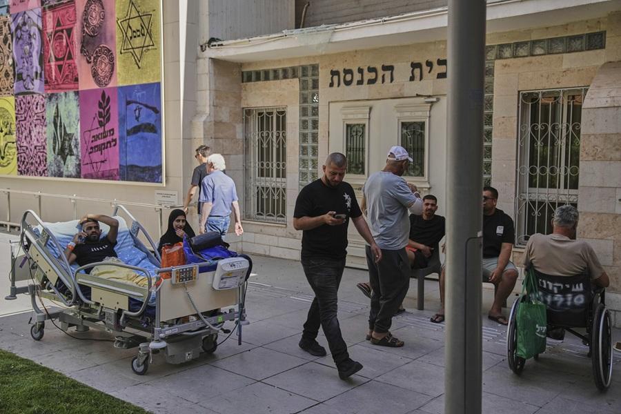 以色列轟擊伊朗核反應堆 伊朗導彈射中以南醫院|以色列襲伊朗