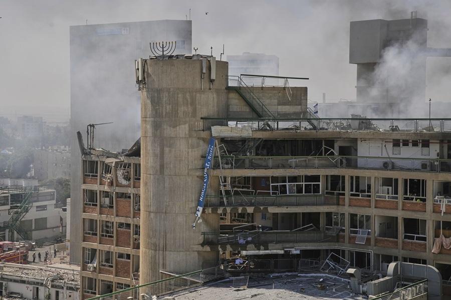 以色列轟擊伊朗核反應堆 伊朗導彈射中以南醫院|以色列襲伊朗