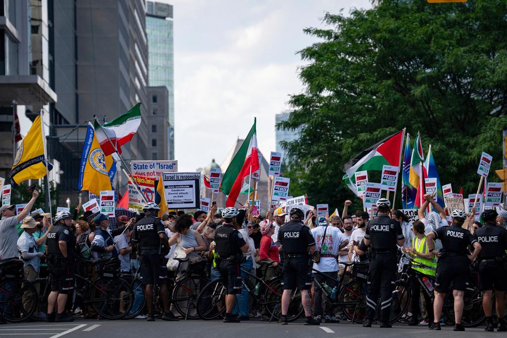 加拿大多倫多有反戰示威。(美聯社)