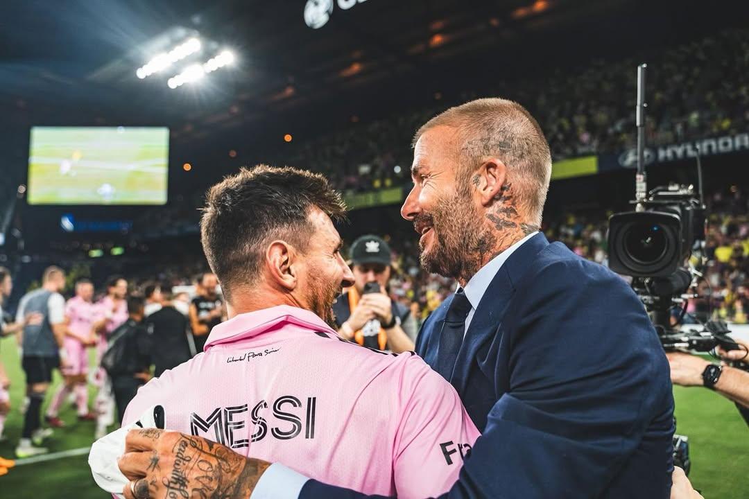 碧咸(Beckham)出post祝賀美斯38歲生日,獲近100萬like。(碧咸 IG)