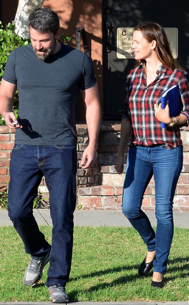 珍妮花分享相片,祝前夫班艾弗力父親節快樂。