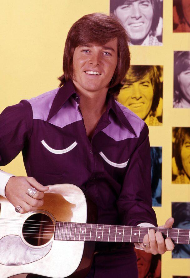 Bobby是六、七十年代美國青少年喜愛的歌手,多首歌曲均打入個Billboard 10大。