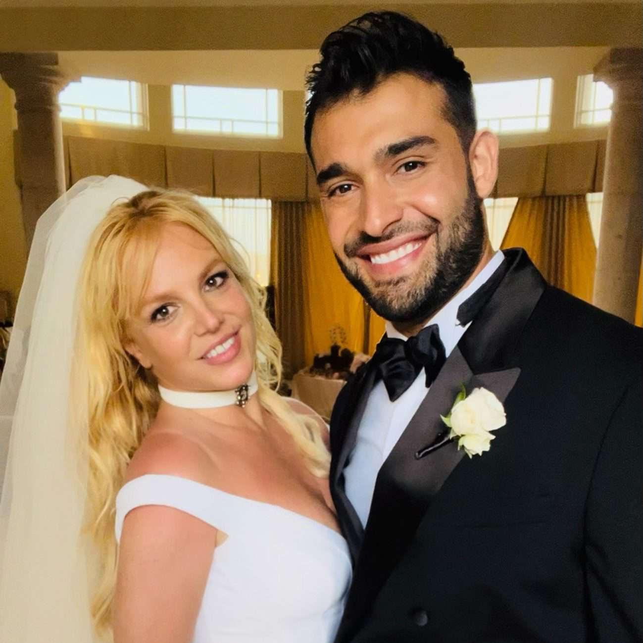 Sam受訪時稱,與Britney結婚對其演藝事業非常有幫助。