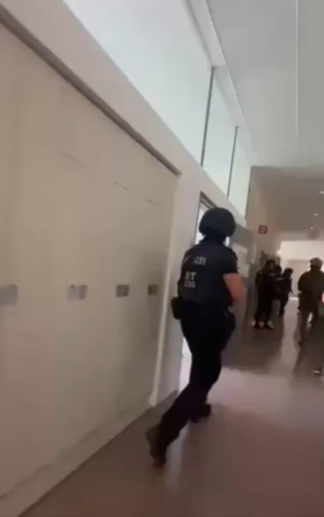 奧地利校園槍擊