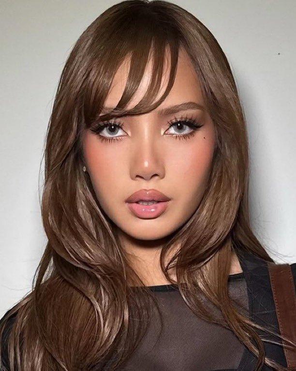 Chanya外界被譽是小Lisa。