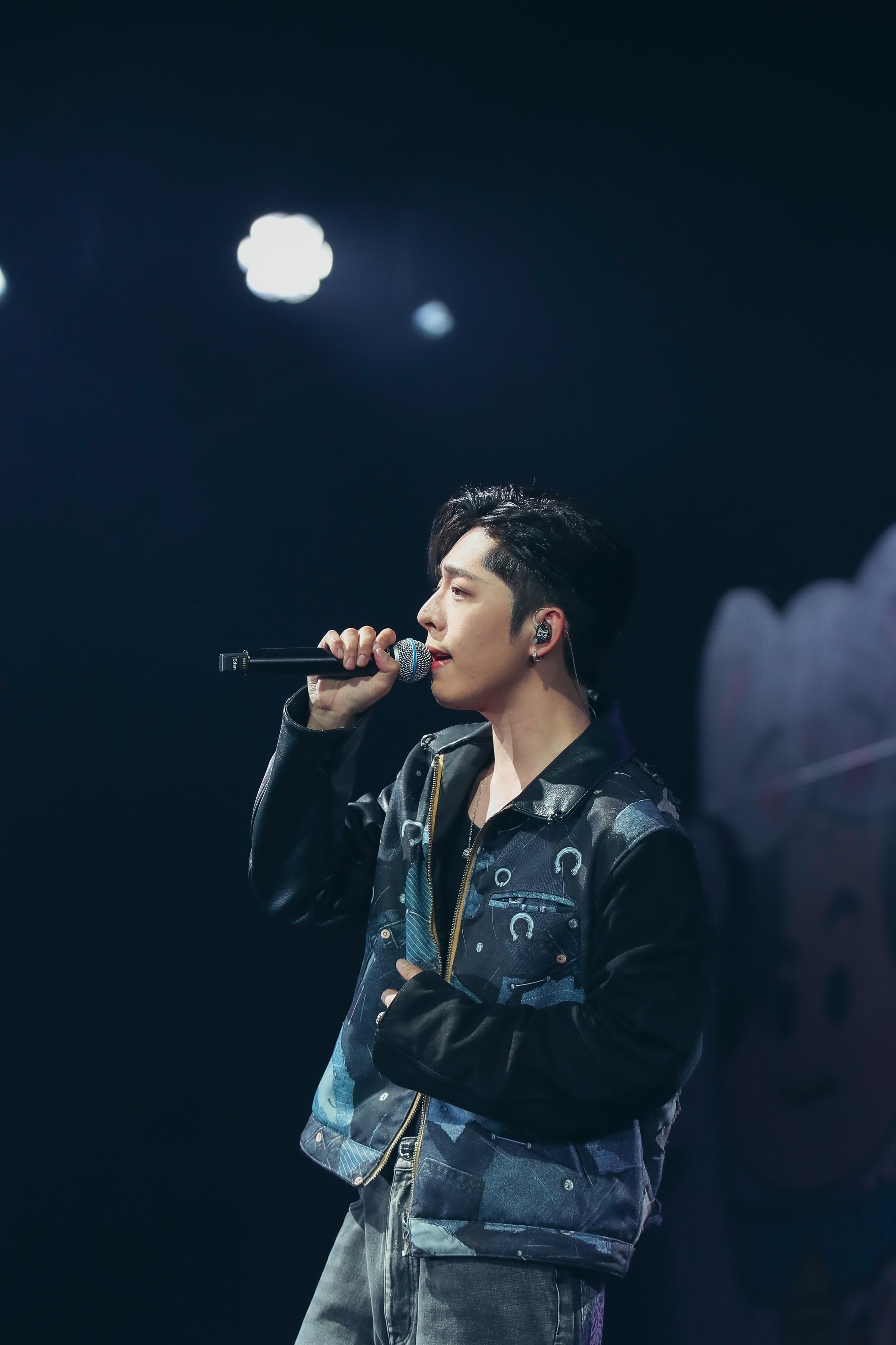 Edan在見面祭為粉絲送上《Again!》。