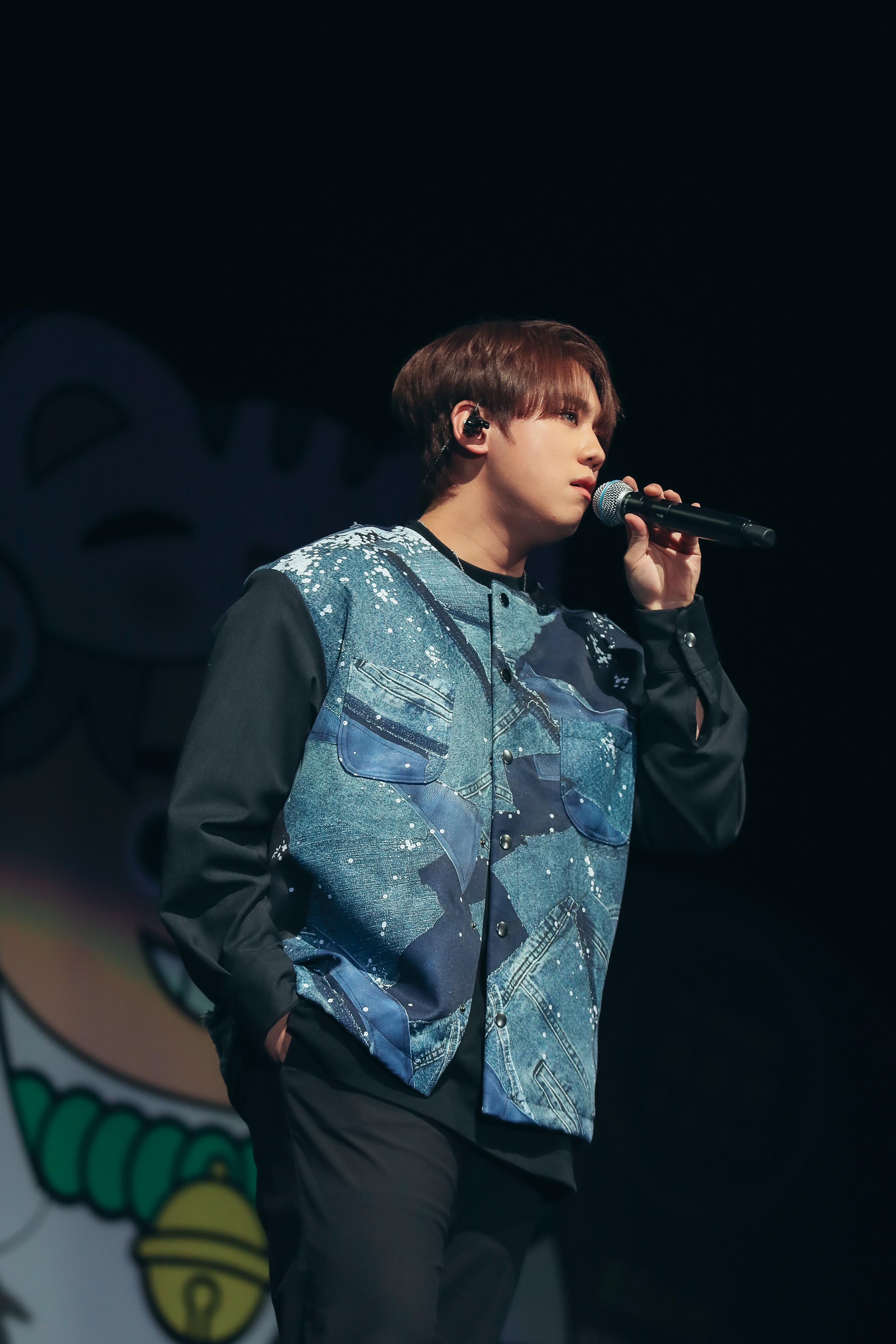 姜濤在首場見面祭唱《好得太過份》。