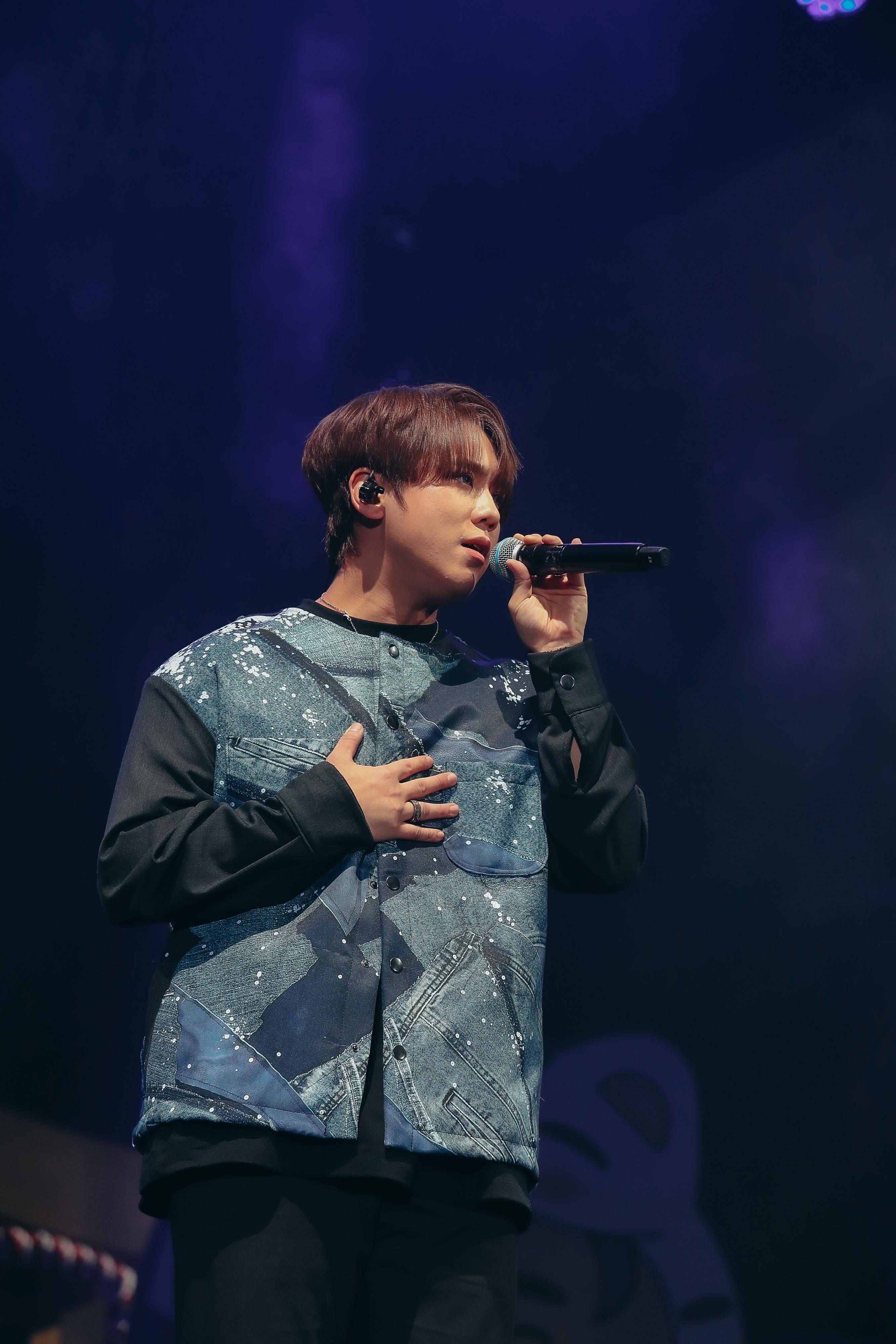 姜濤在首場見面祭唱《好得太過份》。