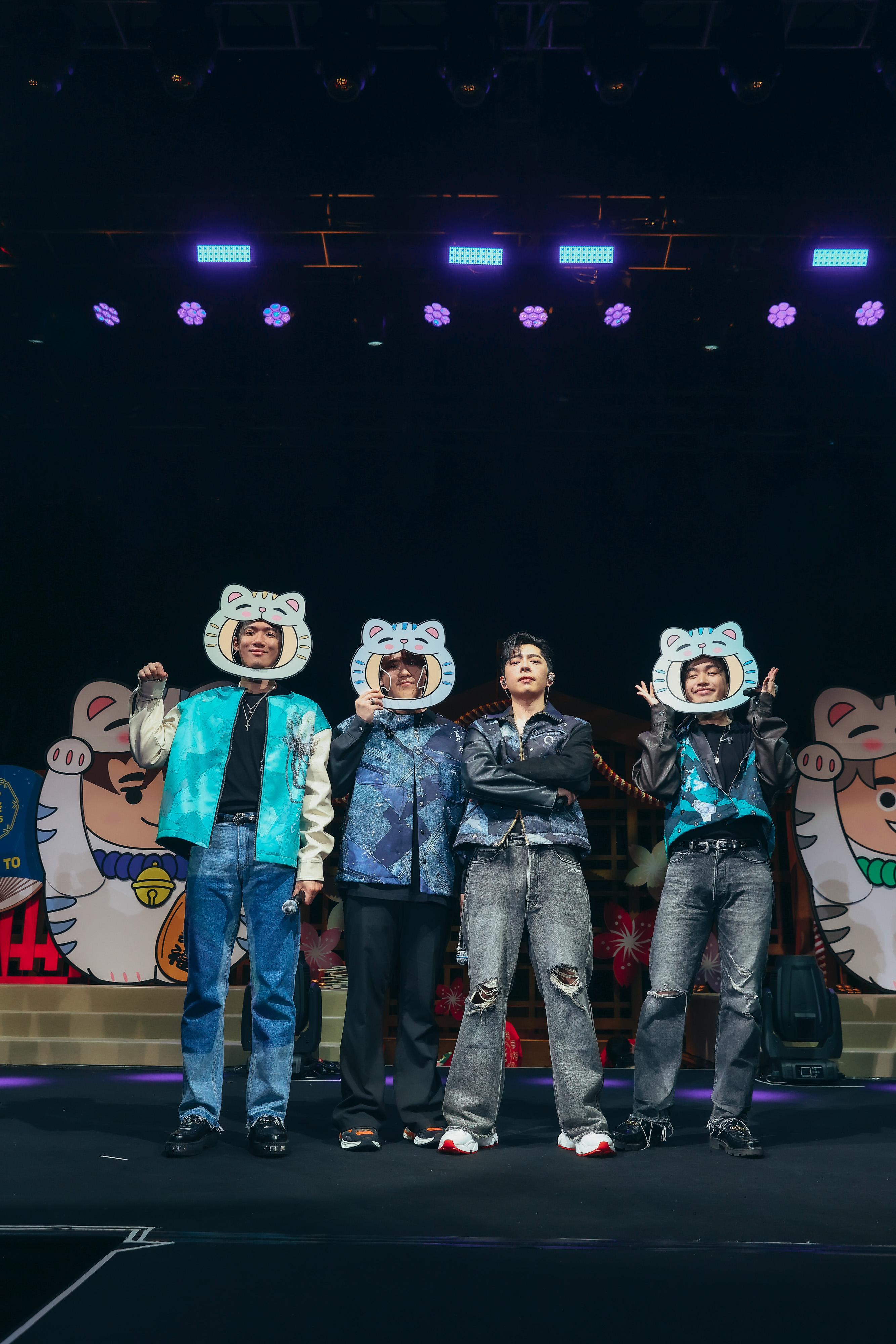 Edan在首場見面祭玩遊戲勝出,毋須帶貓面具,非常得戚。