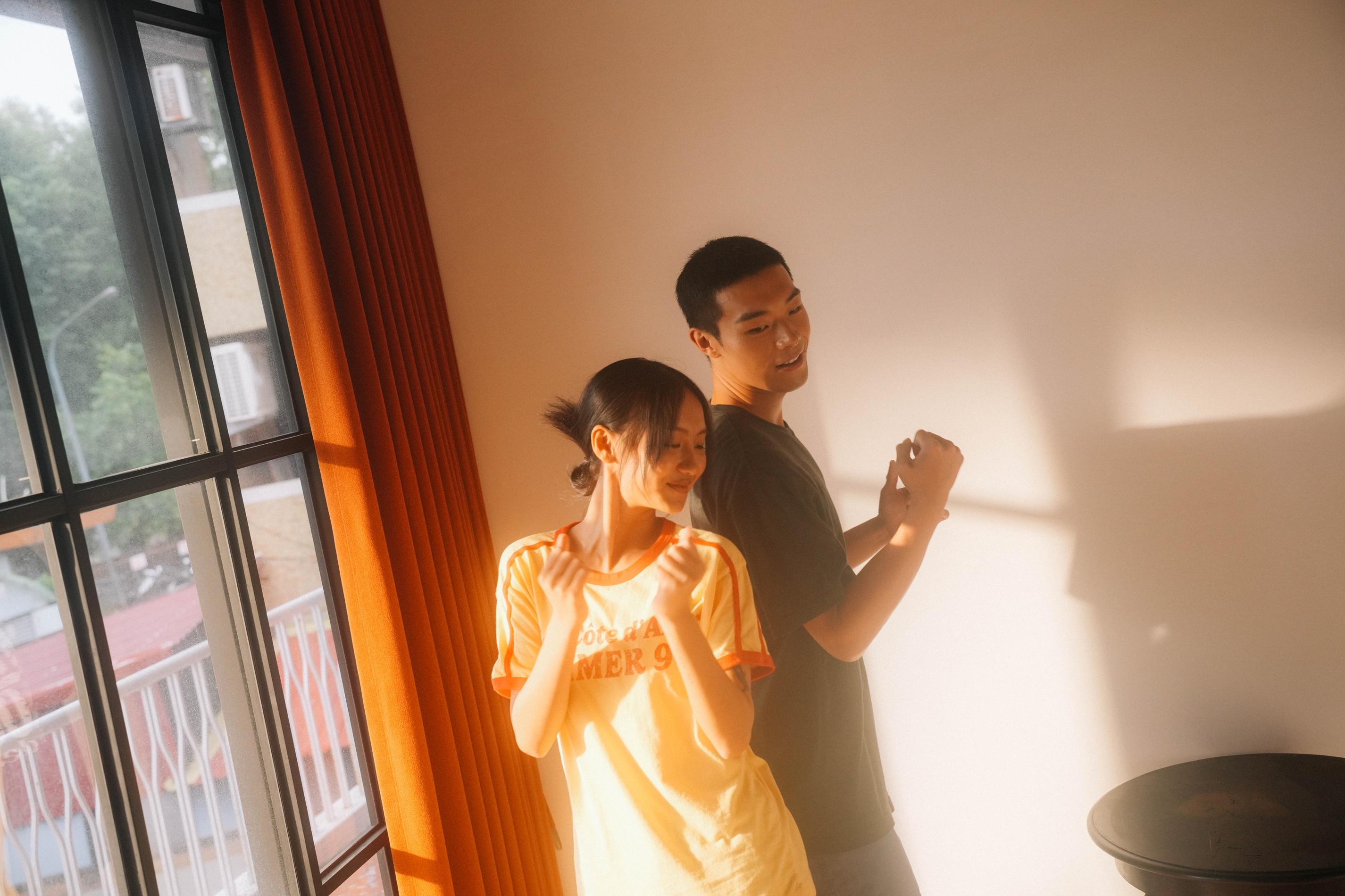 Marf邱彥筒獲台灣男演員牧森讚唱得又跳得。