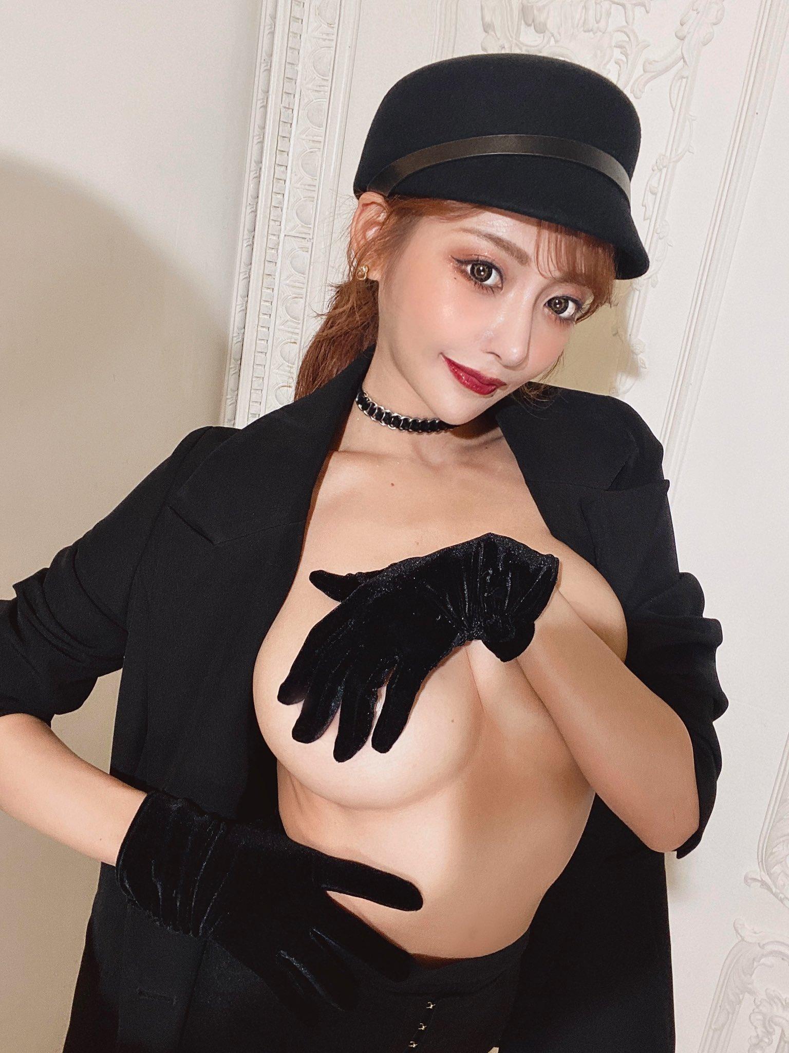 明日花綺羅(X@asukakiraran)