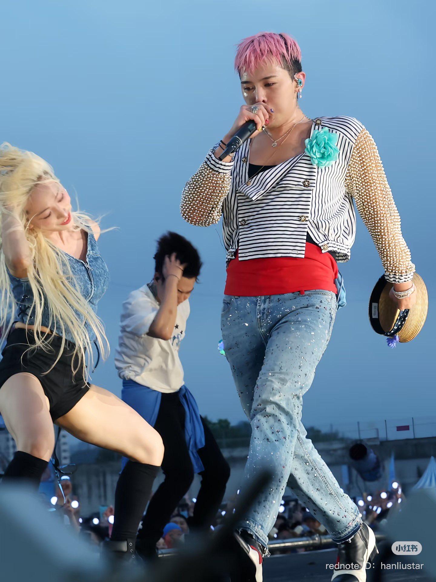 GD結尾送上大熱歌曲《Crayon》後離場,3萬觀眾拍手叫好。