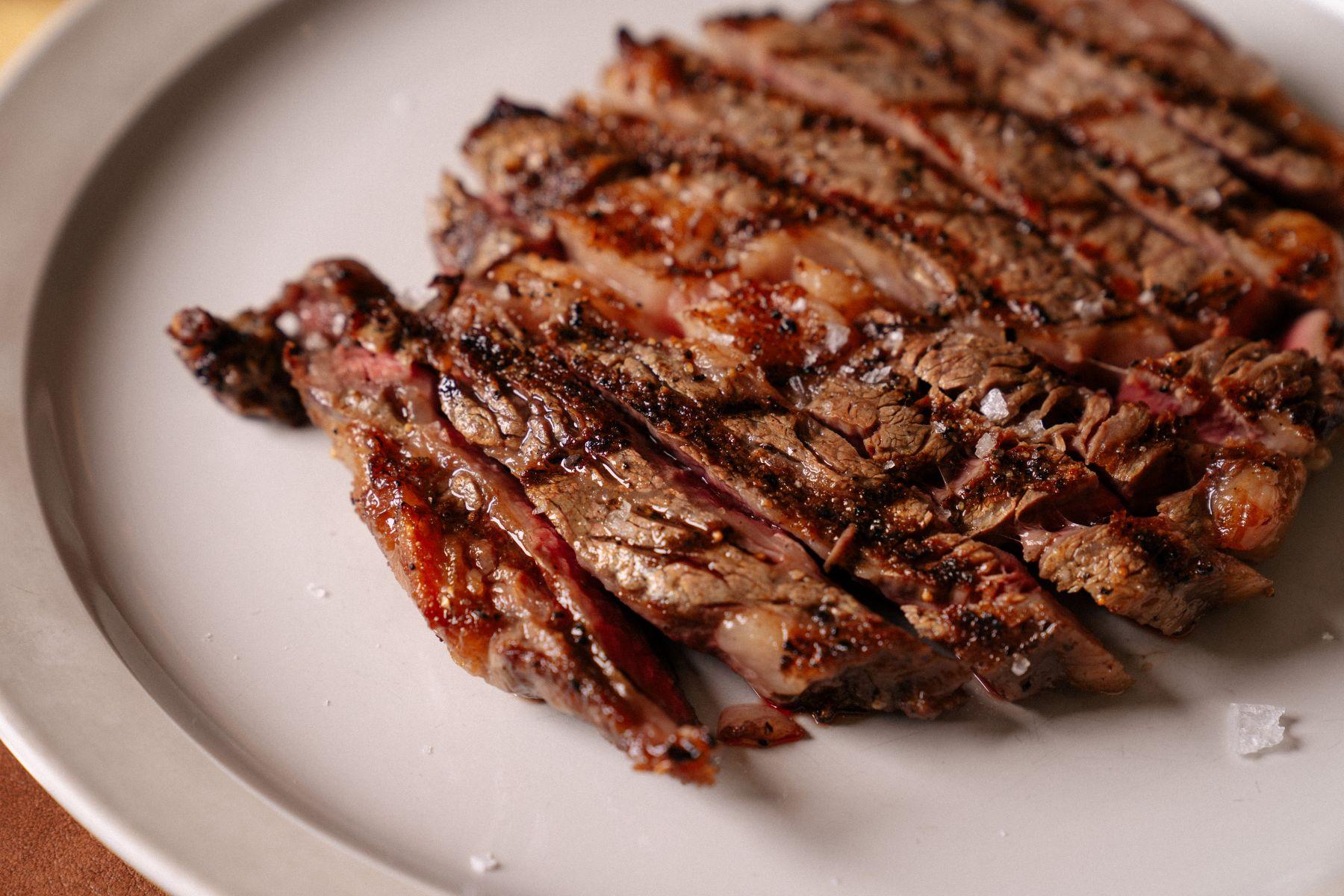 Feather & Bone除了食材店,餐廳都有供應Drunken Cow肉眼扒。