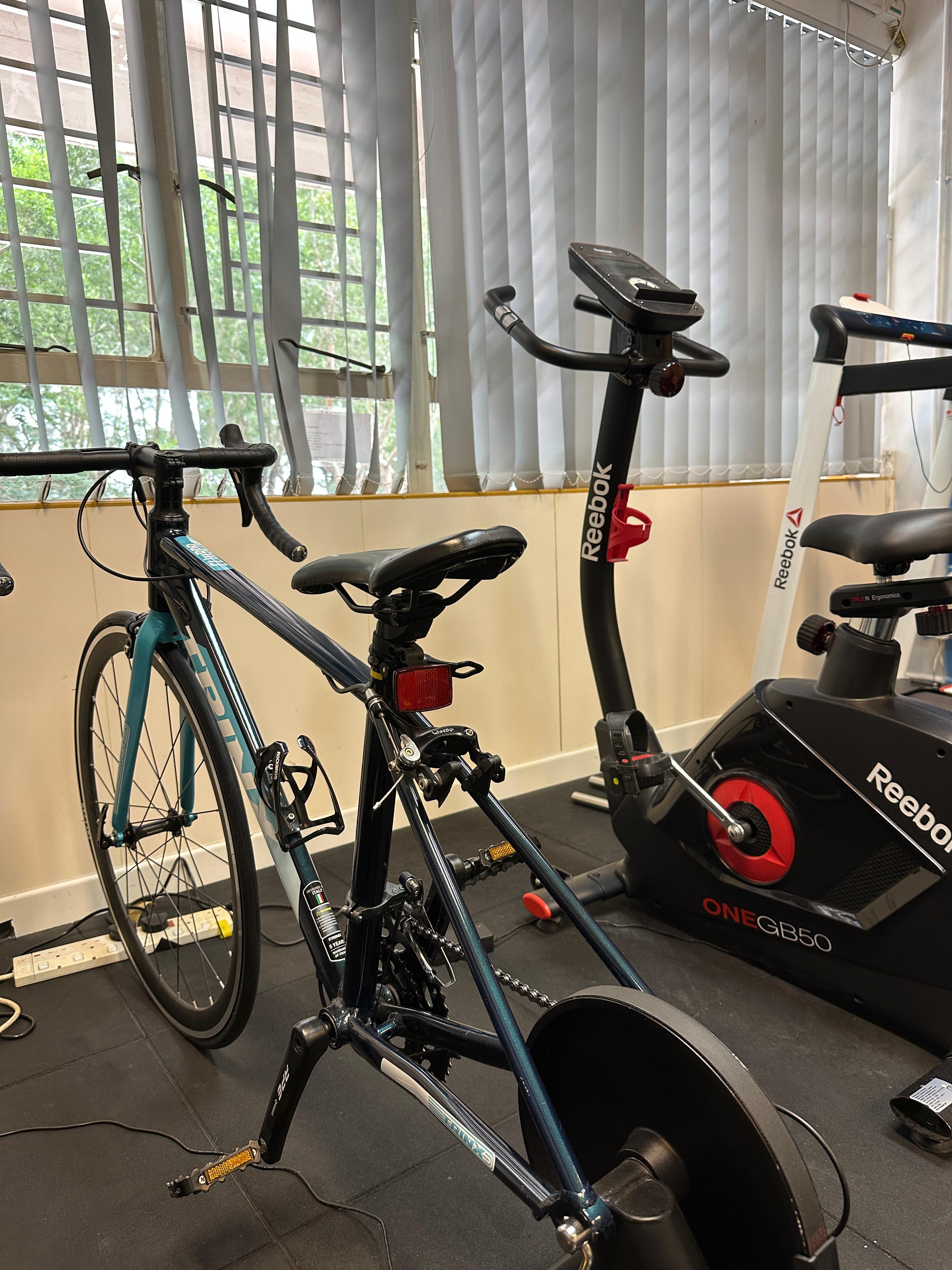 Gym room:自助健身房,隨時鍛煉身體,保持健康活力。