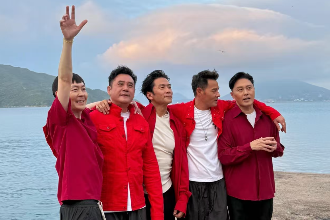 李思捷、黃智賢、麥長青、曹永廉、唐文龍組成的Hey Brother,往西貢為新歌拍MV。