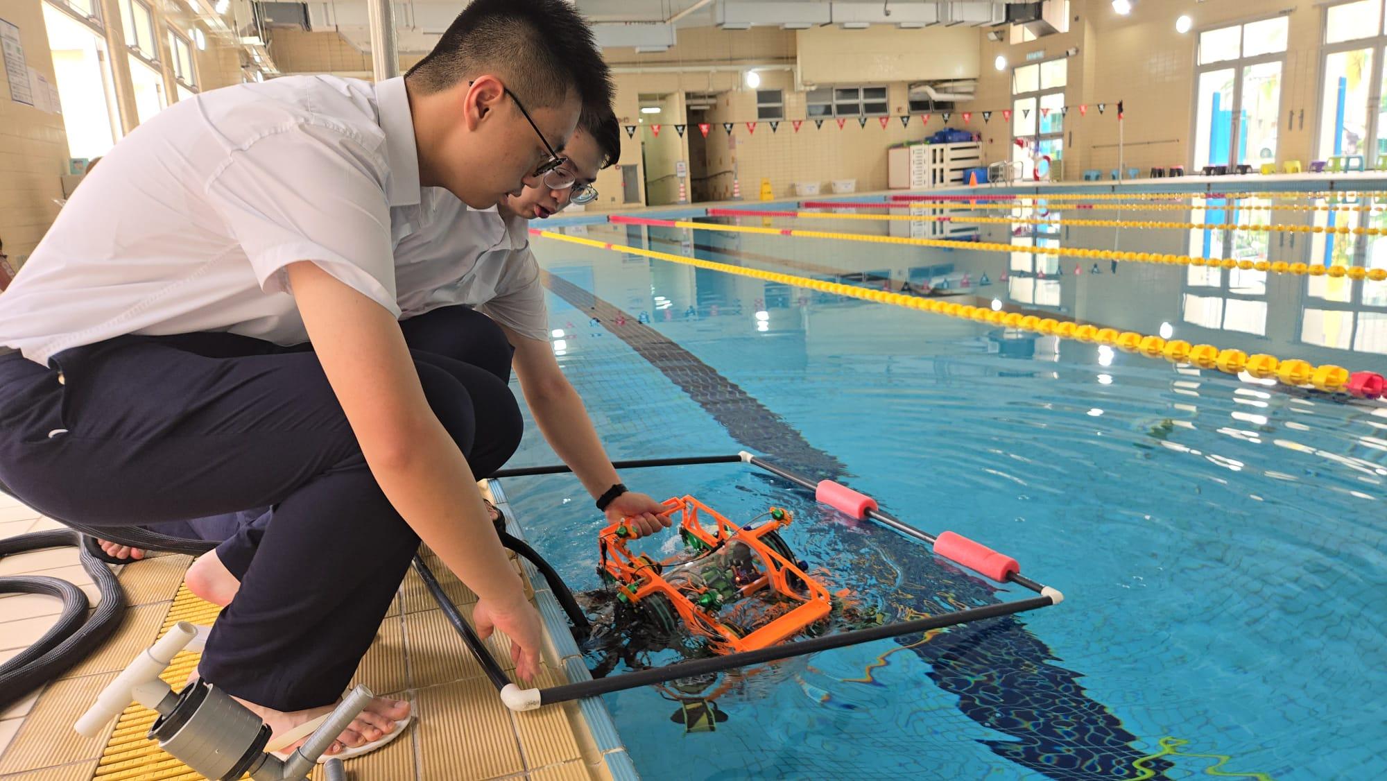 觀塘福建中學水底機械人MATE ROV港區賽事奪冠。(大會提供)