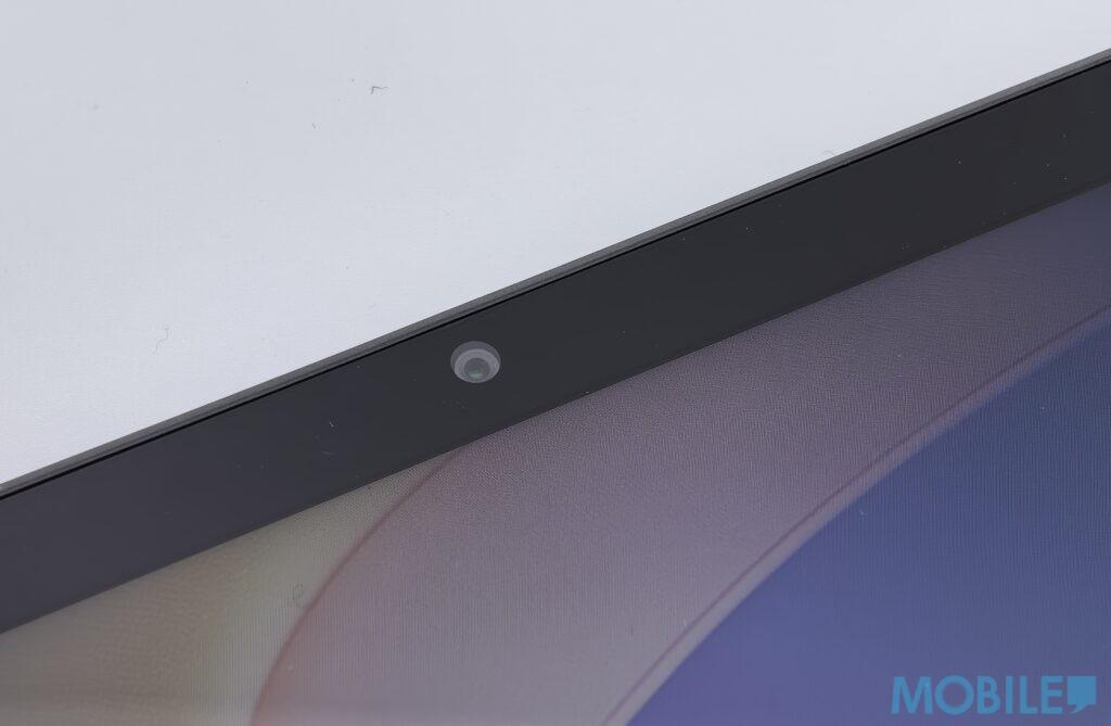 前置攝像500萬像鏡頭置於垂直頂框位置