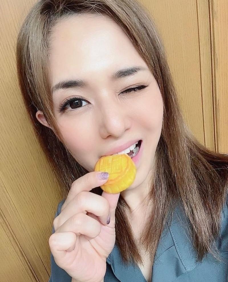 蒼井老師樣子仲keep到,扮鬼馬都冇違和感。