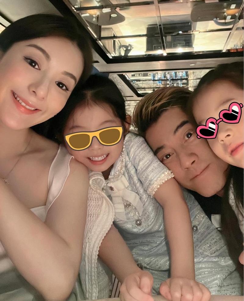 城城一家四口超級幸福,快將迎來第5位成員,恭喜恭喜。