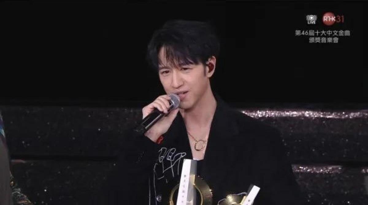 Jay Fung在十大金曲掃5獎成大贏家。