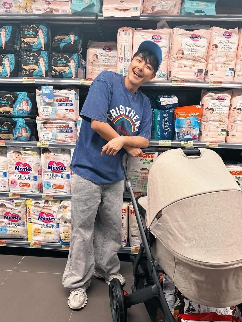 蕭正楠、黃翠如拍拖活動就是去超市買尿片。