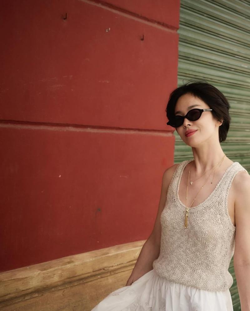 外界大讚她短髮令人眼前一亮。