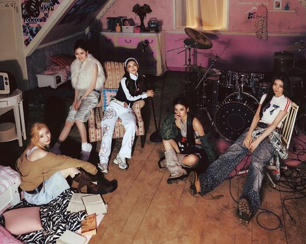 ITZY新專題將於下周一推出。