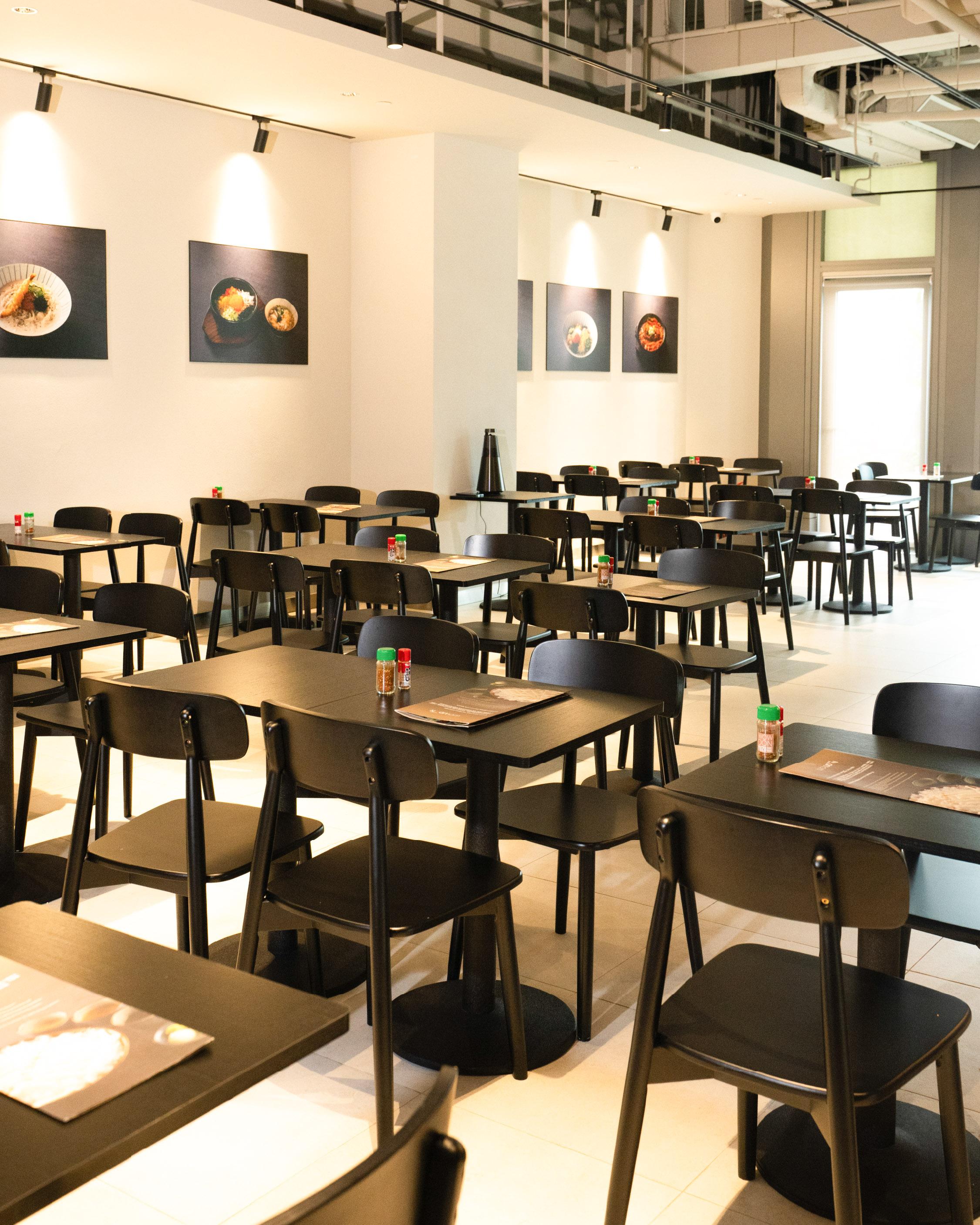 WOWDON堅持傳統工藝,每日新鮮現場手工自家製烏冬。