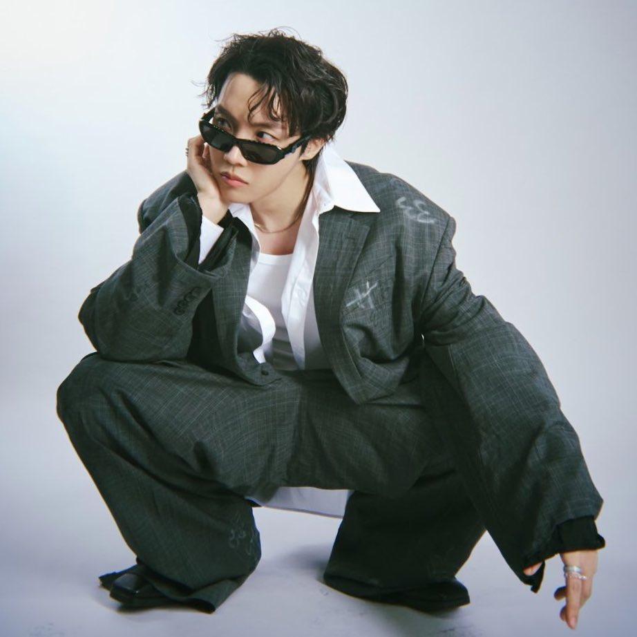 J-Hope新歌穩居Billboard Global第二名。