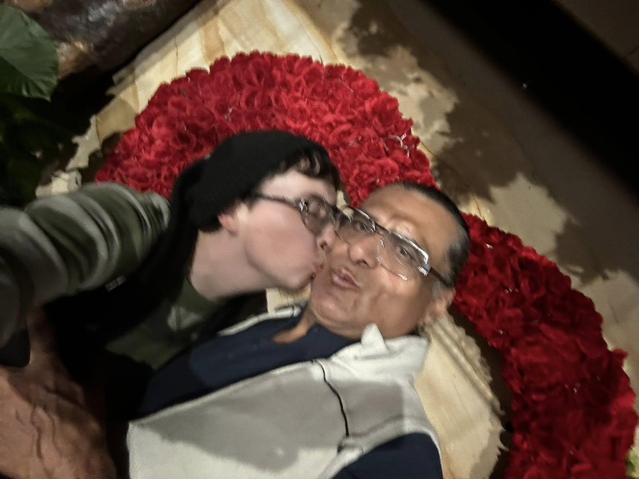 Joss與他的同性伴侶Gonzales,兩人於今年情人節結婚。