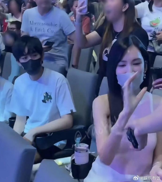 Kimi於馬來西亞現身林志穎的演唱會,歌迷大讚十分靚仔。