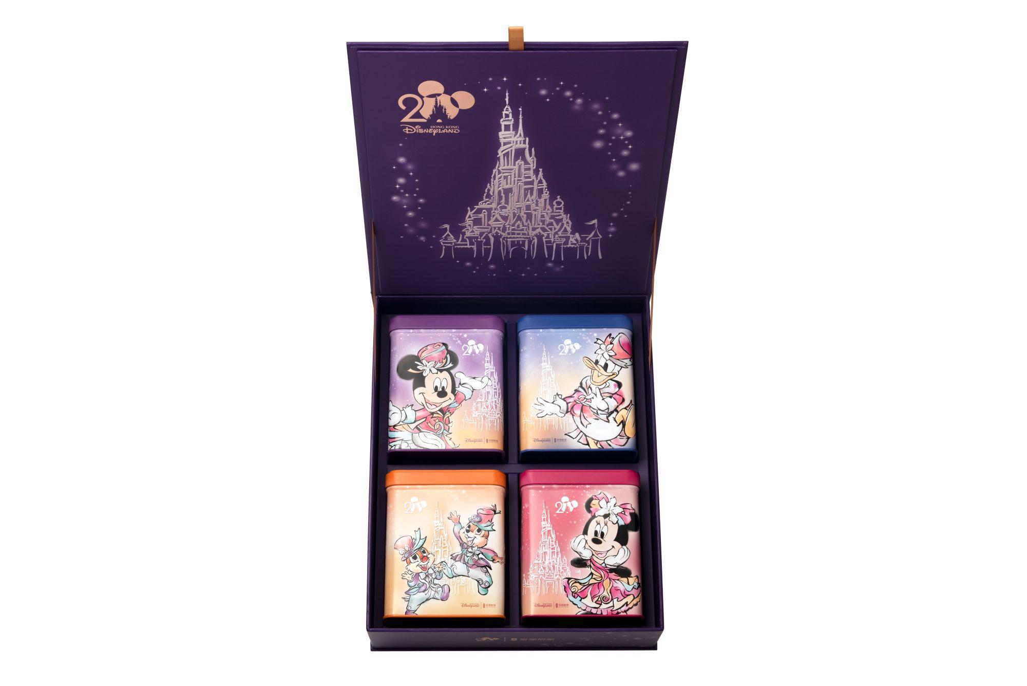 四罐分別盛有原味蝴蝶酥及芝麻蝴蝶酥。