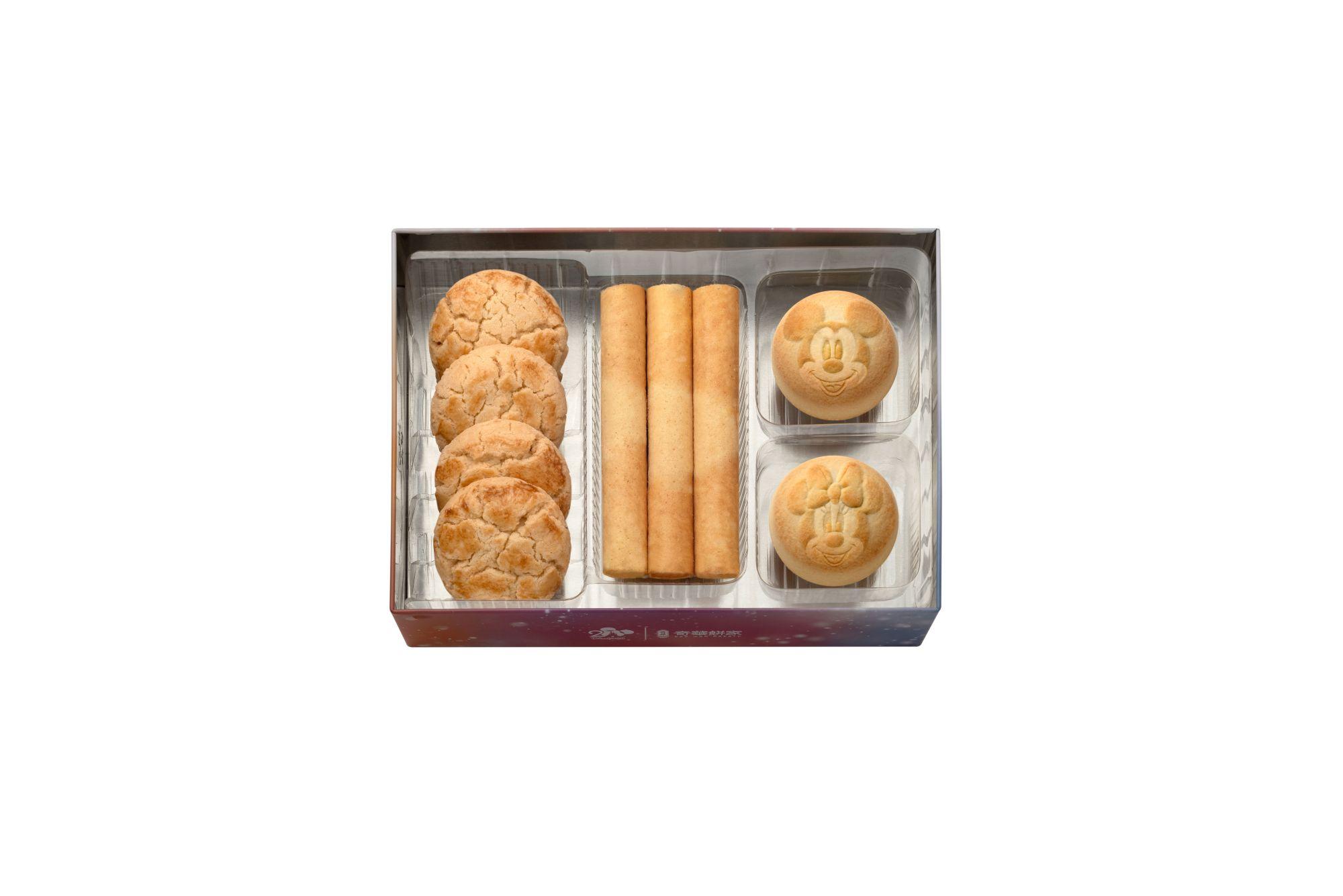 20周年奇妙派對米奇與好友奇華雜錦小食禮盒有原味鳳梨酥、椰蓉蛋卷及迷你合桃酥。