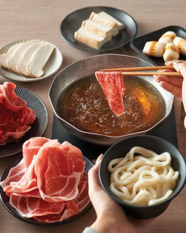 新店優惠之一:憑指定優惠券惠顧任何套餐,即以特價$38(原價$68)加購日本黑毛和牛前胸肉50g一碟。