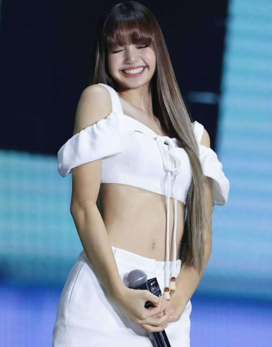 Sue Kim將帶領觀眾深入Lisa的日常生活。