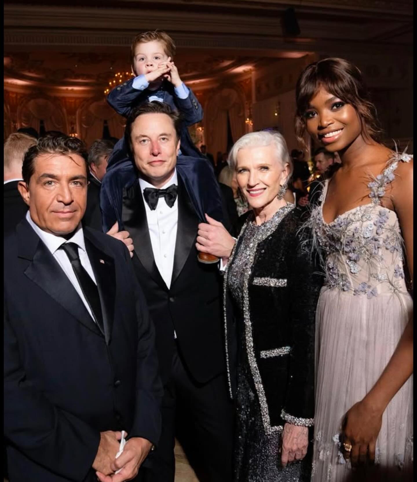 Elon Musk與母親都是名人,會一起出席大型慈善活動。